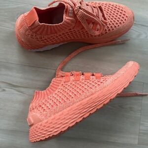 NOBULL women’s all day rip stop sneakers - size 8